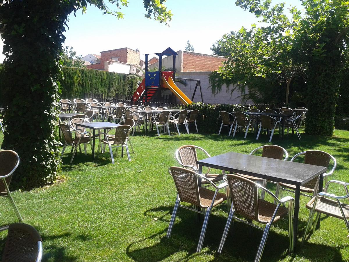 Hotel Cuatro Caminos à Piedrabuena Extérieur photo